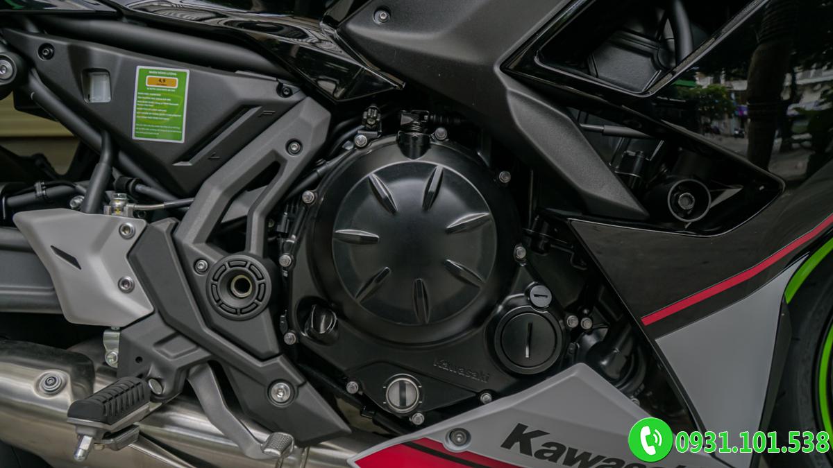 Kawasaki Ninja 650 ABS 2021