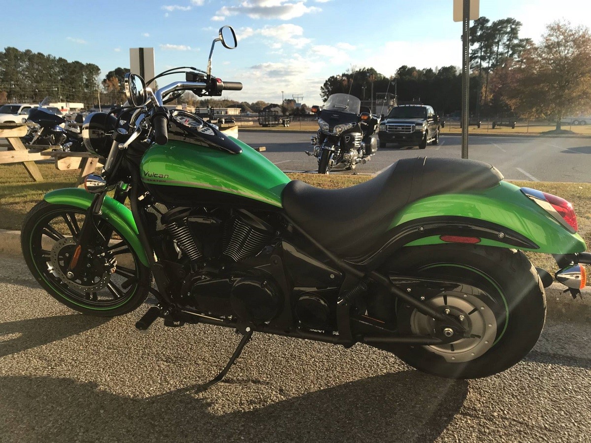 Kawasaki-vulcan-900-custom Kawasaki Vulcan 900 Custom