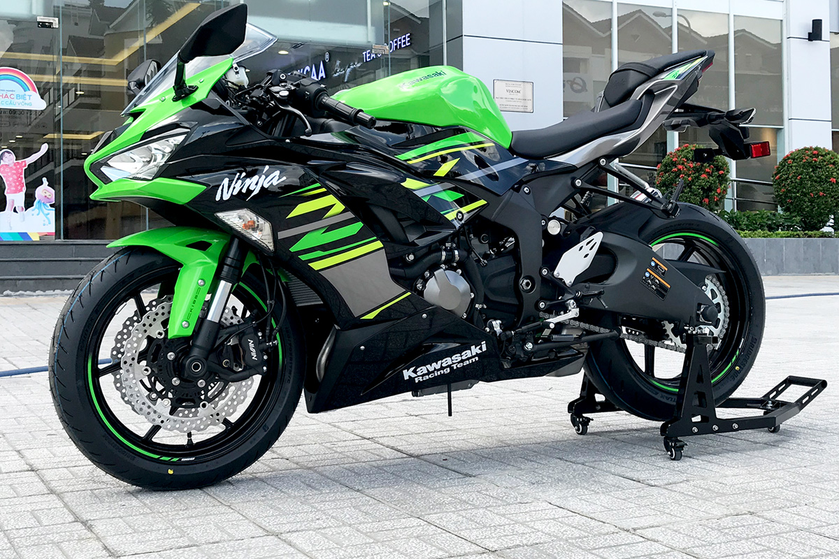 Zx6r кавасаки фото